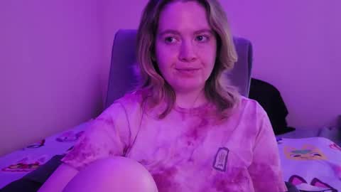 Faye online show from October 31, 6:47 am