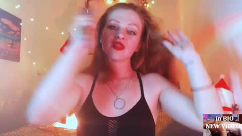 Cassie online show from December 22, 1:40 pm