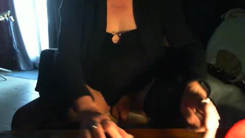 ionnatrav online show from February 4, 4:11 pm