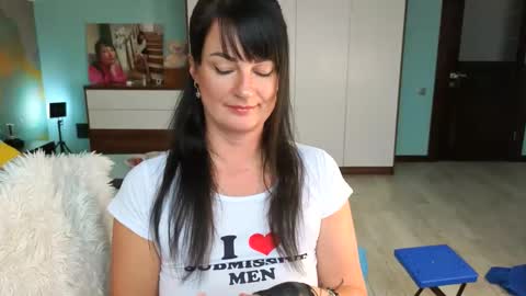 iracherrynow online show from November 25, 11:20 am