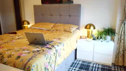 Irena Adler online show from May 31, 7:37 pm