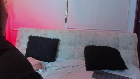    online show from March 21, 8:02 pm