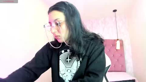 iris_77 online show from January 9, 6:46 pm