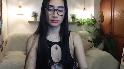 iris  online show from September 30, 12:26 pm