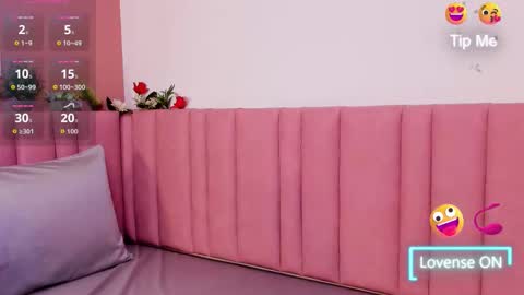 iris_cuteface online show from March 10, 11:58 am