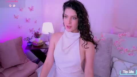 Maia Glow online show from July 14, 6:35 pm