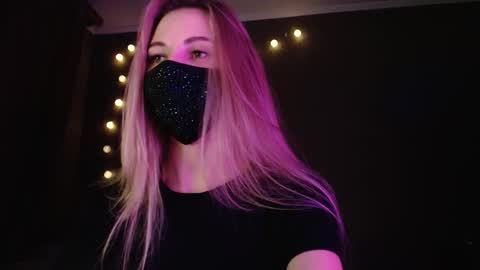 Lily online show from October 26, 6:18 pm