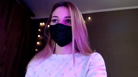 Lily online show from January 18, 3:32 pm