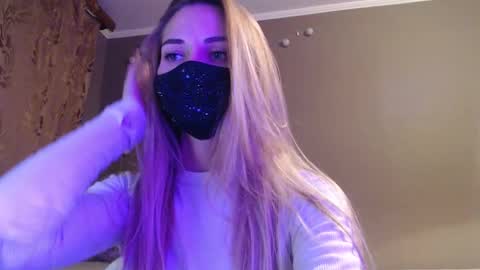 Lily online show from September 10, 4:41 pm