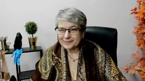 I R I S online show from February 12, 11:18 am