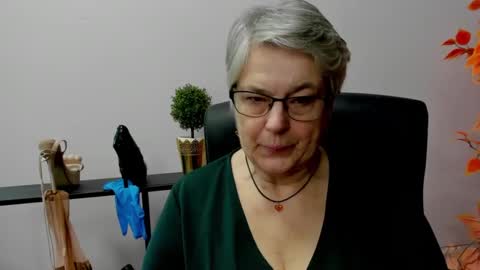 I R I S online show from February 14, 11:31 am