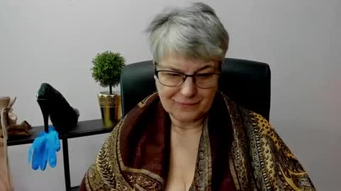 I R I S online show from February 17, 10:51 am