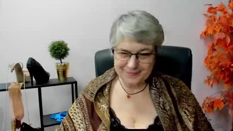 I R I S online show from February 11, 10:36 am