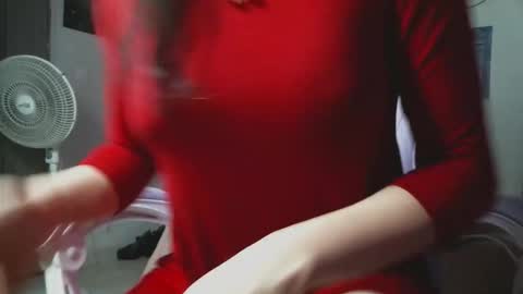 Snapshot of irisbell_ chatting on October 2, 10:41 pm Camilla online show from October 2, 10:41 pm