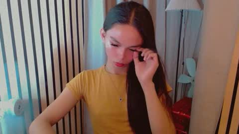 IRISH AND TRIXIE online show from April 9, 6:19 am