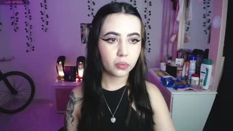 Iris  online show from January 18, 7:39 am