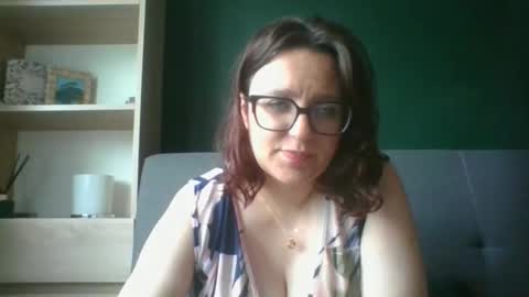 Paris online show from June 1, 5:20 am