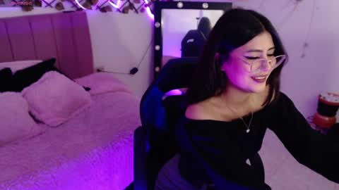 isabela online show from October 30, 4:35 am