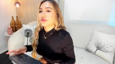 Isa Cortes  online show from January 19, 12:04 pm