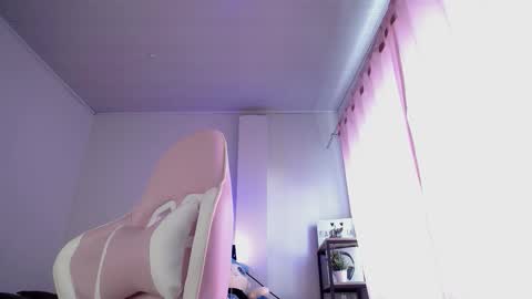 Isabella  online show from January 11, 3:40 pm