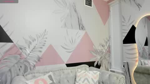    online show from March 10, 10:18 am