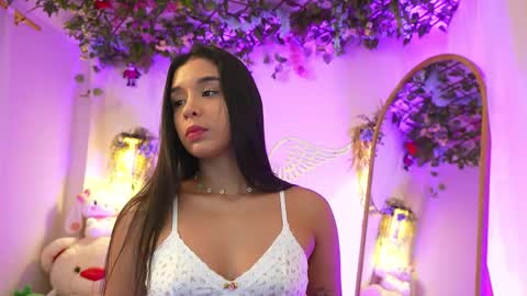 Isabella        online show from January 12, 8:49 pm