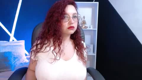 Isa online show from February 24, 8:01 pm