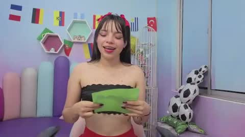 Isaa Skinny  online show from July 27, 4:21 am
