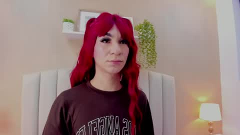 isabel_palmer online show from July 20, 6:42 pm