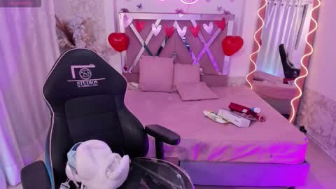 ISABELA  online show from February 26, 11:57 am