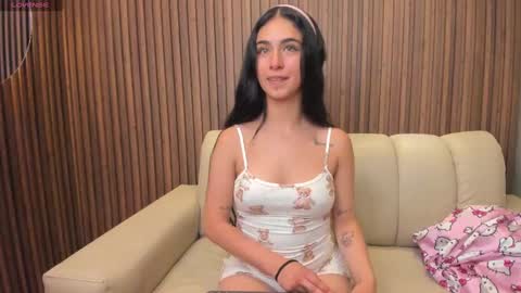 Isabella Cooper online show from March 4, 9:11 pm