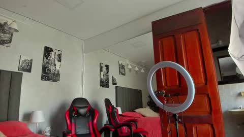 Isabella Nowa online show from January 31, 8:28 pm