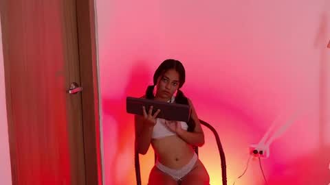 isabella santana online show from June 19, 8:26 pm