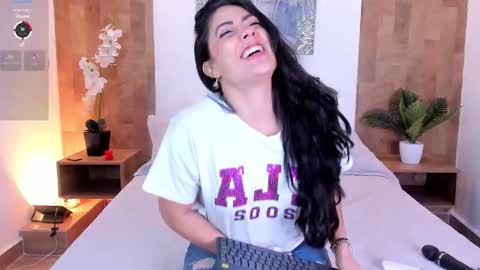 isabella_winkler online show from December 1, 5:44 pm