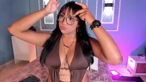 isabella zc online show from June 20, 12:22 pm