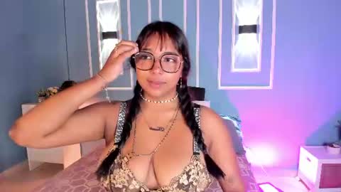 isabella zc online show from June 19, 12:22 pm
