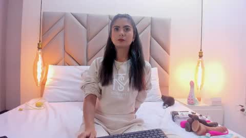 isabellafoox online show from May 24, 6:47 pm