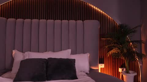 Isa  online show from April 10, 5:02 am