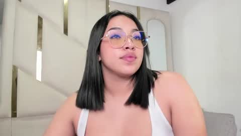 isabellrodriguez18 online show from July 13, 5:55 am