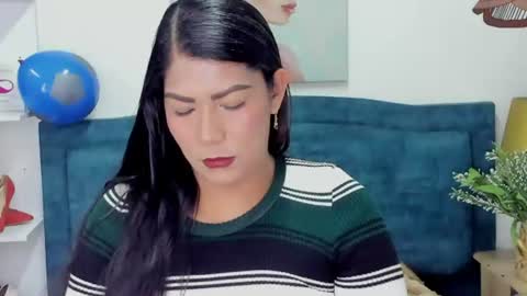 Isabel online show from June 25, 12:32 pm