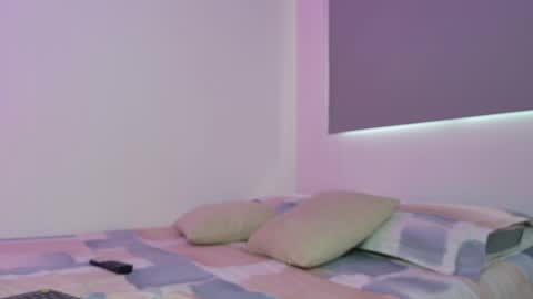 Isabella Hilton online show from May 11, 12:34 pm