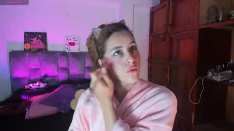 Isabela  online show from October 6, 6:09 am