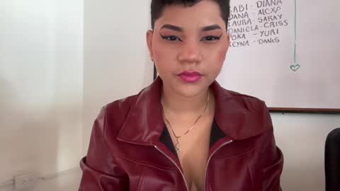 isabela online show from September 17, 5:38 pm