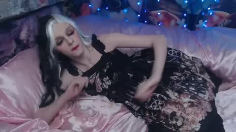Sele online show from May 3, 10:49 pm