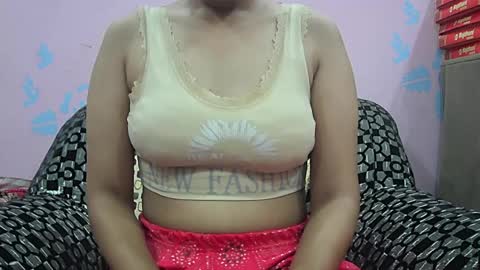 ishika_singh_ online show from June 19, 2:17 am