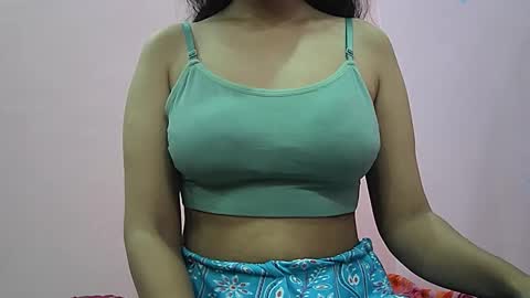 ishika_singh_ online show from October 16, 2:33 am