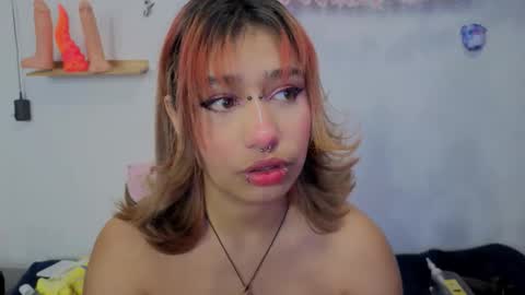 Isisjones18 online show from November 9, 10:08 am