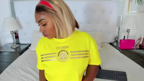 Vanessa online show from July 7, 11:36 am