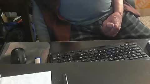 Snapshot of islandduke chatting on October 25, 5:02 pm Duke online show from October 25, 5:02 pm