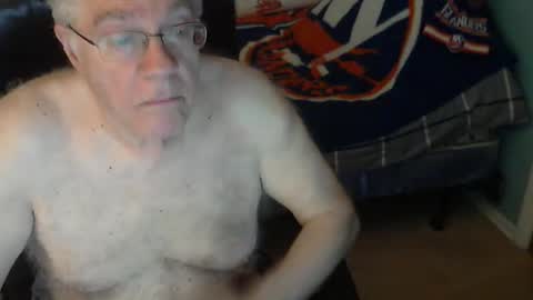 islesman22 online show from May 5, 9:15 am